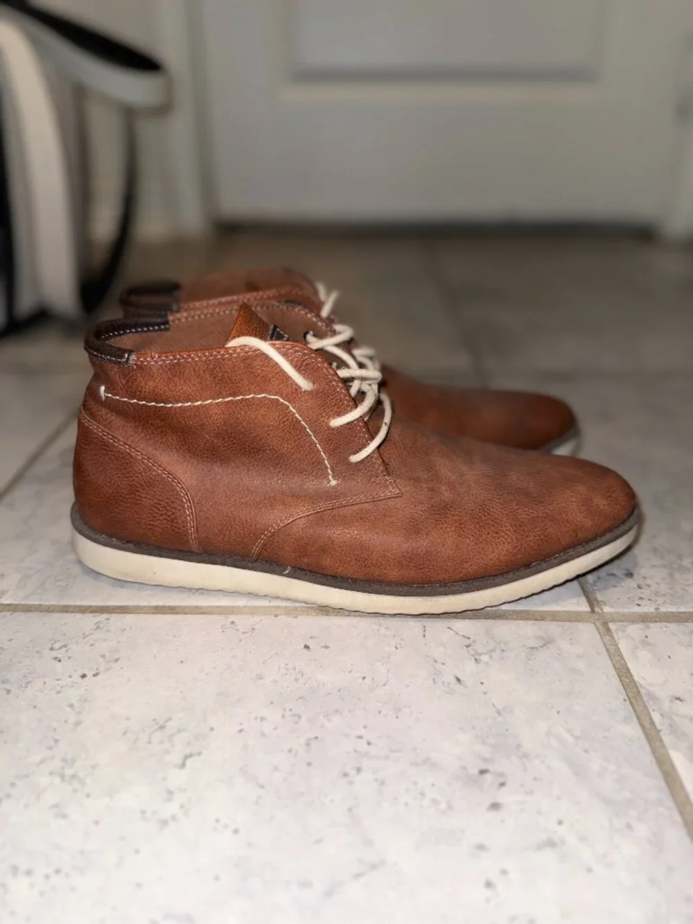 Dr. Scholl's Men's Chukka Boots Brown Size 9 Lace-Up Scroll